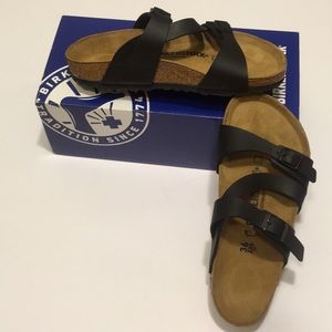 WMNS Birkenstock Salina Birko Flor Sandals